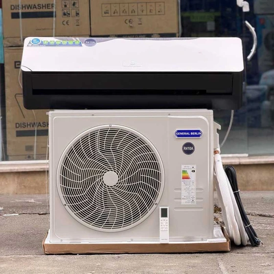 کولر گازی جنرال برلین 24000 پنل مشکی مدل CSH-24DA-Black
